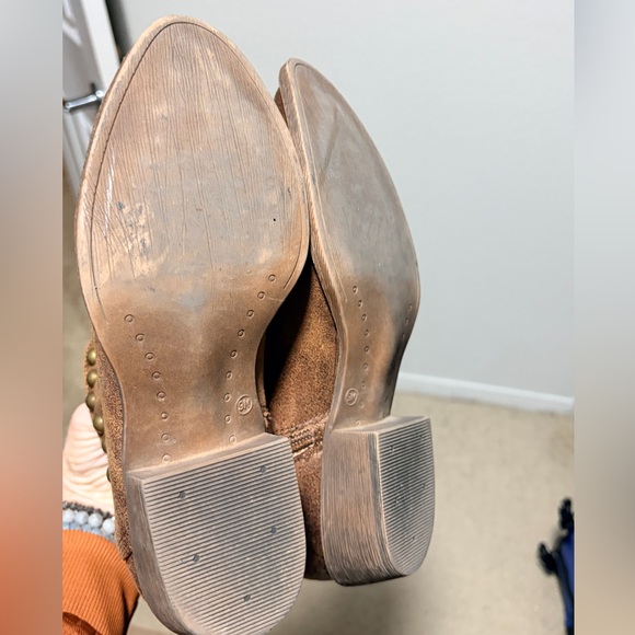 Coconuts by Matisse Cowgirl Studded Brown Ankle Boots Western - 9 - Picture 5 of 7